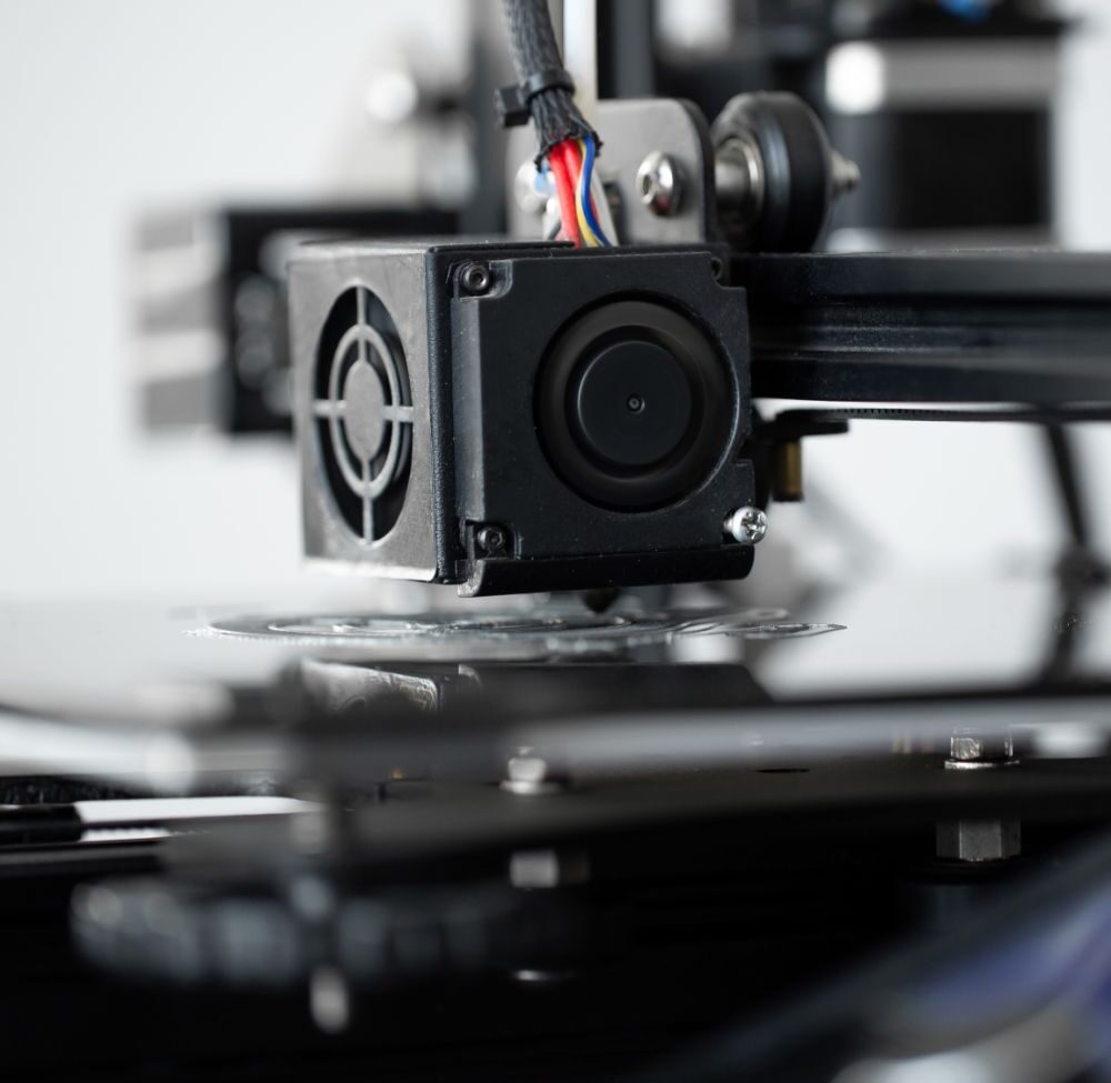 3D print on demand to fend off supply chain and warehouse woes 3d printing machine operation in the laboratory 4j6um2q